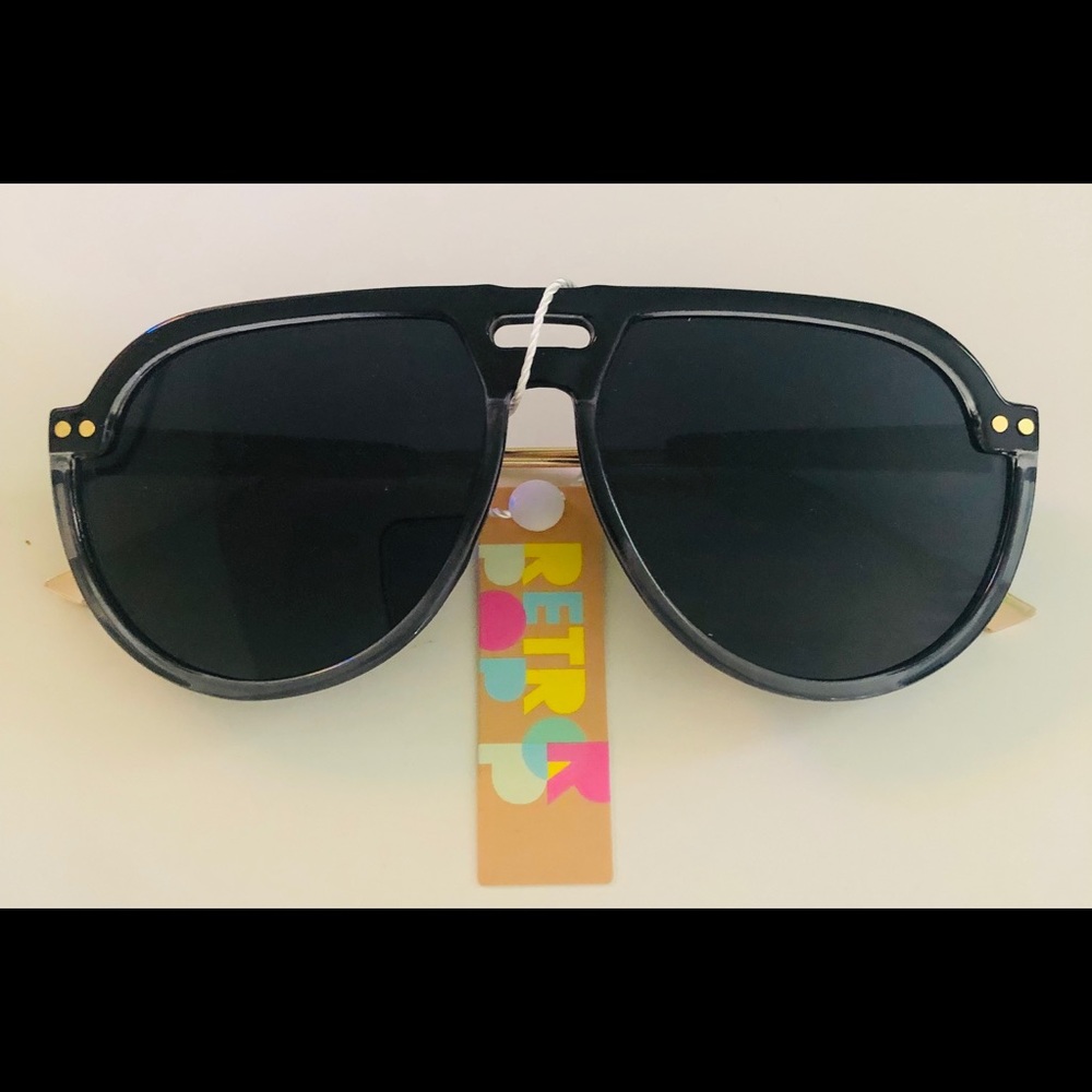 Sunglasses - Picture 5 of 8